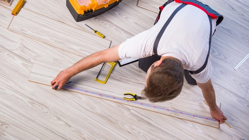 Czym ciąć panele podłogowe? Jakie narzędzie wybrać?