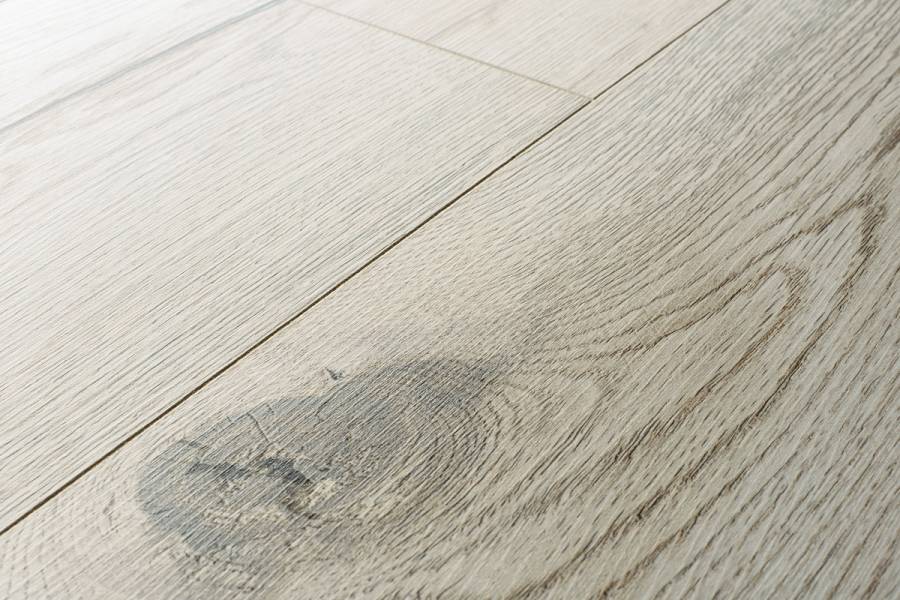 v-fuga głeboka wyraźna