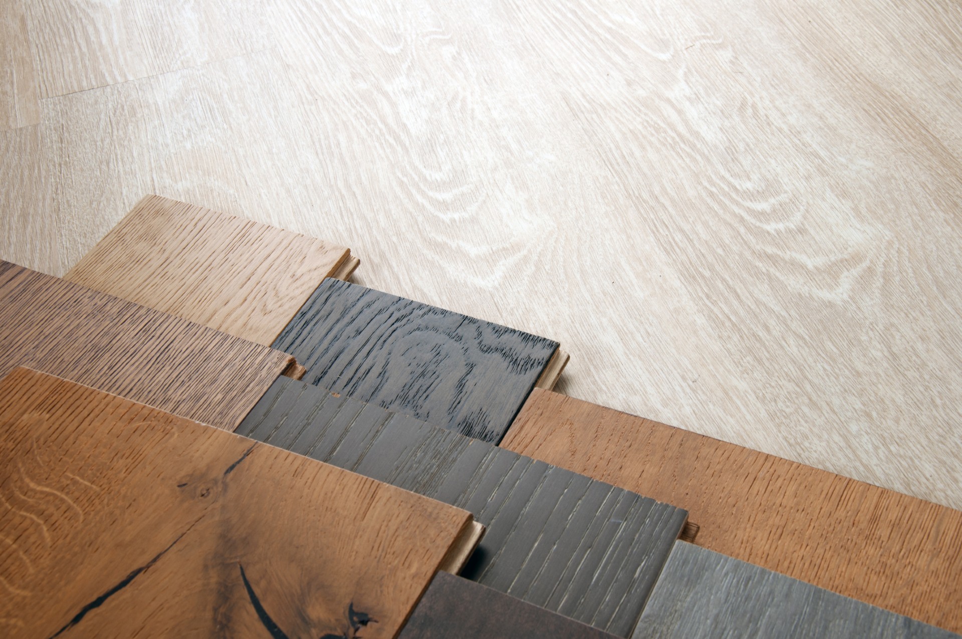 różne szerokosci deski podłogowej szeroka wąska standardowa