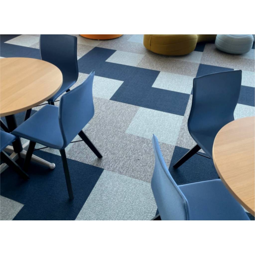 Wykładzina Dywanowa Mevia 50x50 Niebieska 2204MEVIA Klasa 32 5.9 mm