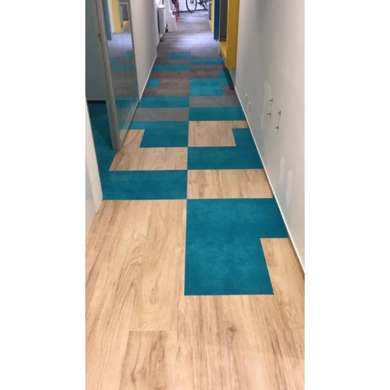 Wykładzina Dywanowa Mevia 50x50 Niebieska 2204MEVIA Klasa 3