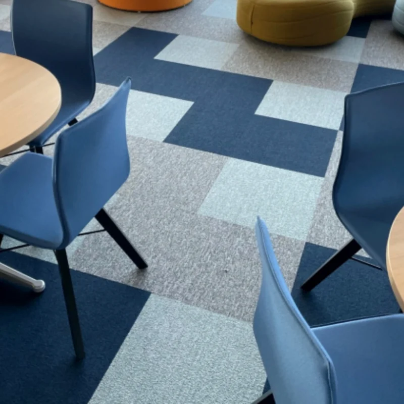 Wykładzina Dywanowa Mevia 50x50 Granatowa 2205MEVIA Klasa 3