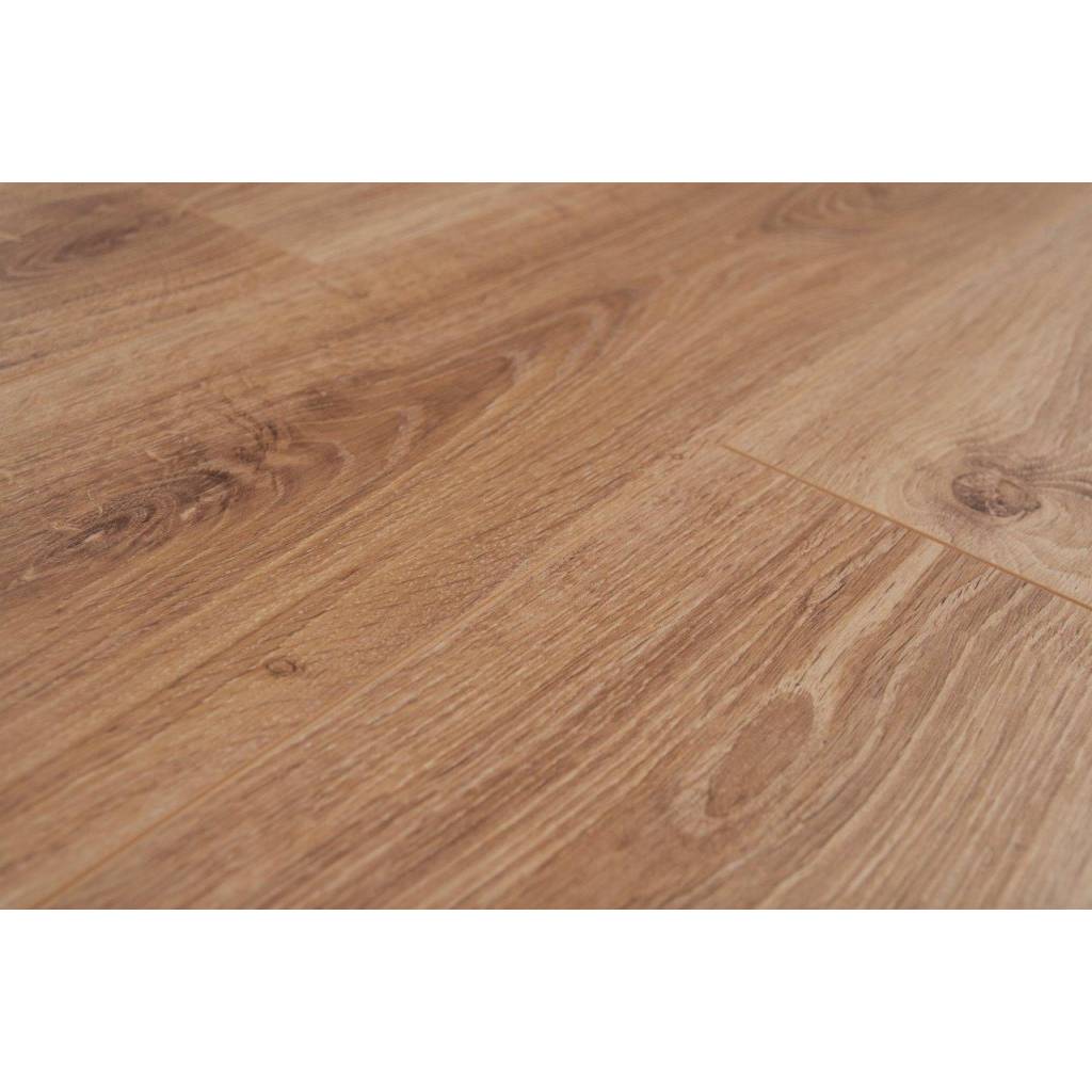 Panele podłogowe Dąb Gouden BWP890472 AC4 8 mm