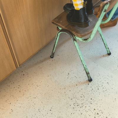 Panele winylowe SPC LVT z podkładem Beton Pebble Klasa 33 6 mm, AVMTU40276