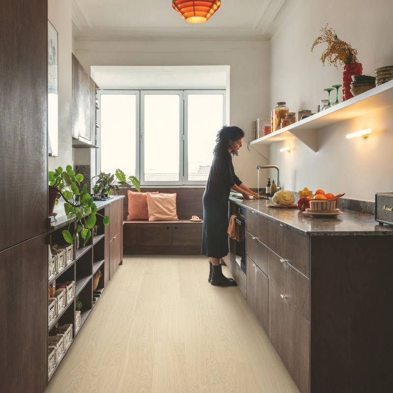 Panele winylowe SPC LVT z podkładem Dąb Polarny Klasa 33 6 mm, AVMPU40099