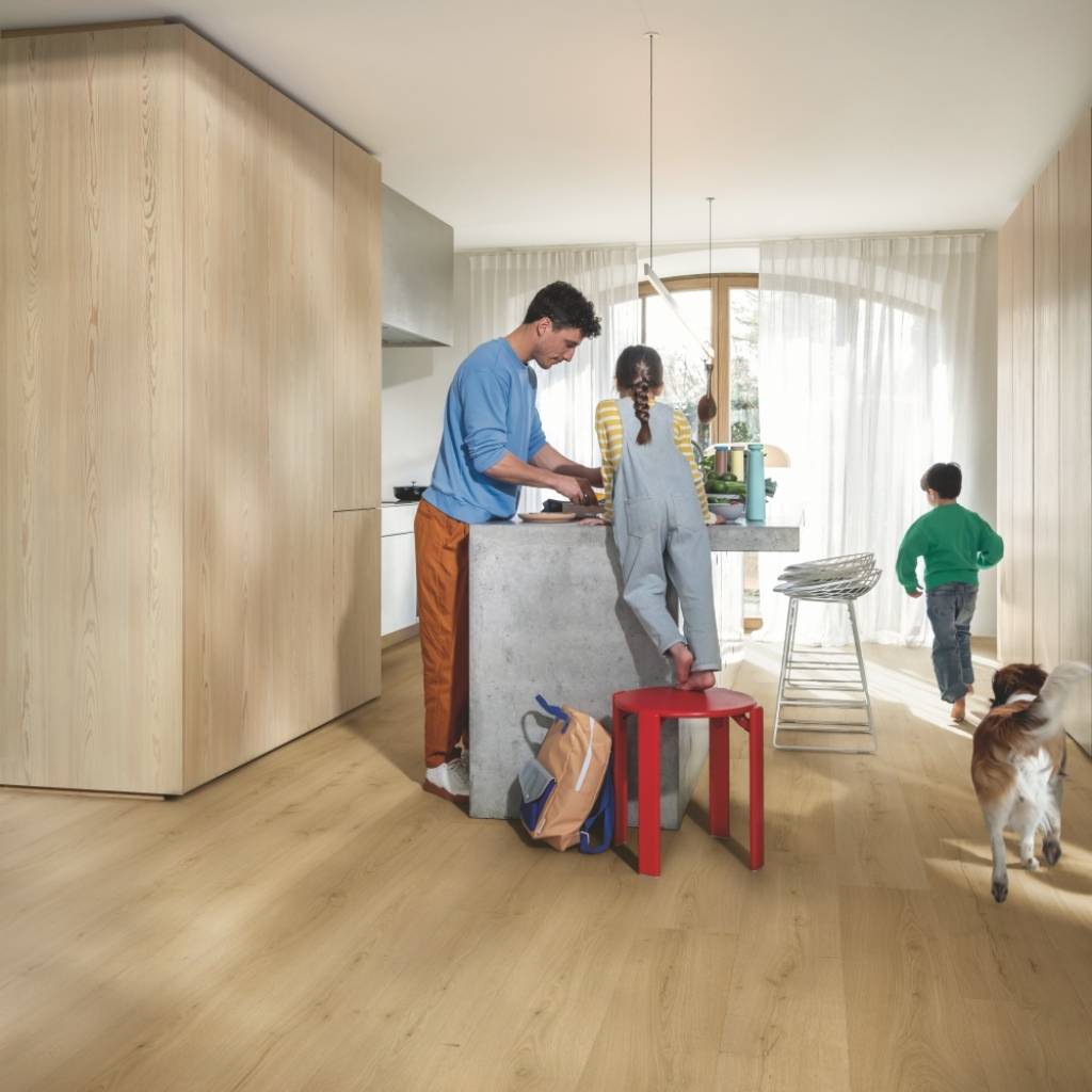 Panele winylowe SPC LVT z podkładem Dąb Szczotkowany Miodowy Klasa 33 6 mm, AVMPU40318