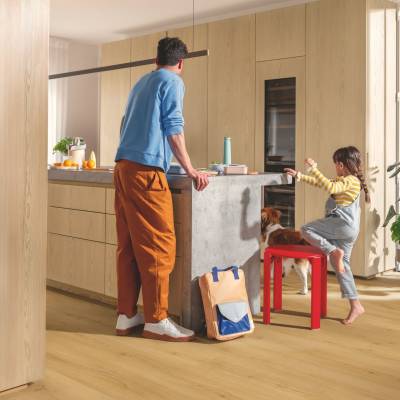 Panele winylowe SPC LVT z podkładem Dąb Szczotkowany Miodowy Klasa 33 6 mm, AVMPU40318
