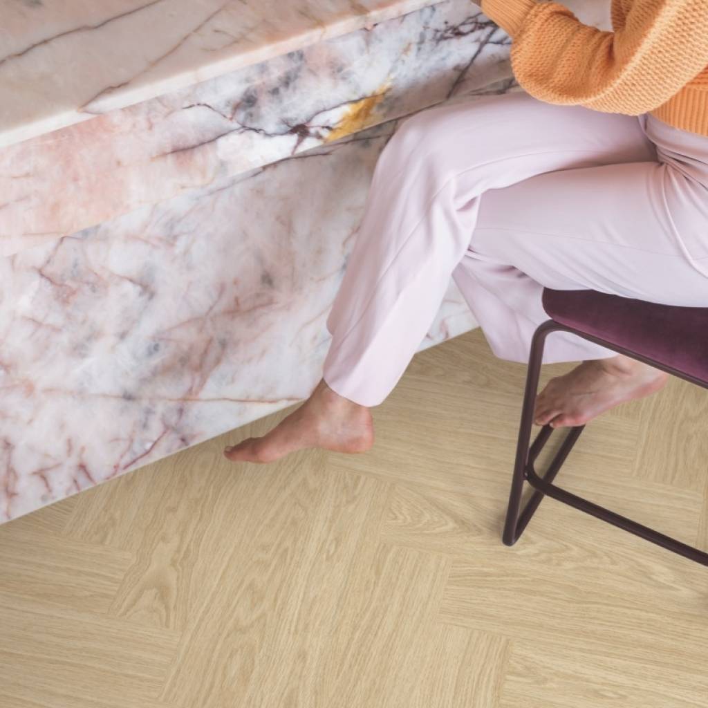 Panele winylowe SPC LVT z podkładem Jodełka Dąb Rumiany HB Klasa 33 6 mm, AVHBU40359