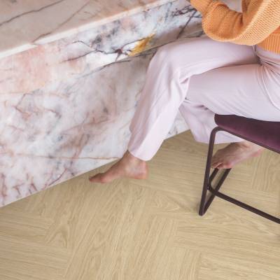 Panele winylowe SPC LVT z podkładem Jodełka Dąb Rumiany HB Klasa 33 6 mm, AVHBU40359