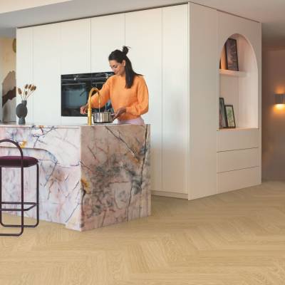 Panele winylowe SPC LVT z podkładem Jodełka Dąb Rumiany HB Klasa 33 6 mm, AVHBU40359