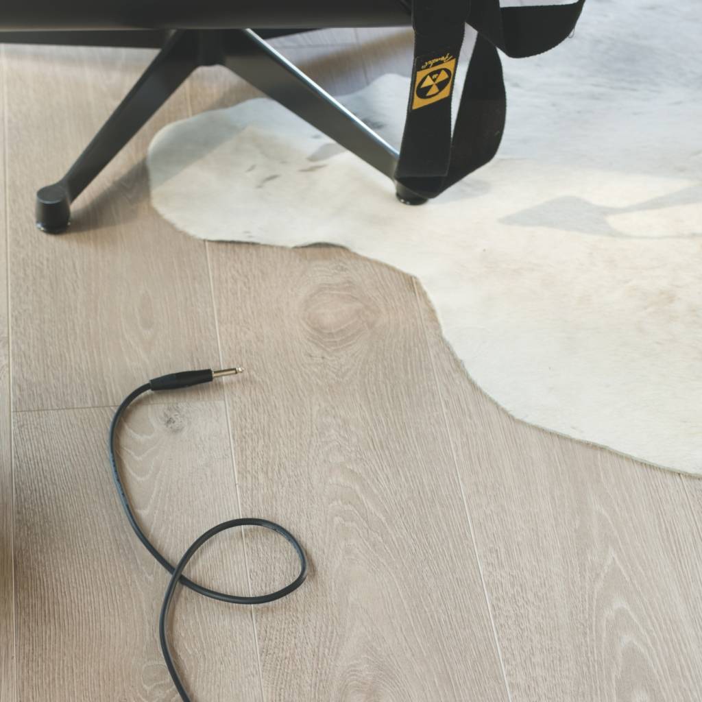 Zestaw Panele Podłogowe Dąb Stary Biały  LPU3985, Podkład Quick-Step Silent Walk, Płyn Koncentrat do czyszczenia podłóg i paneli AC4 9.5 mm, LPU3985, QSUDLSW7, 5907732901863