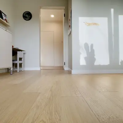 Podłoga Drewniana Dąb Naturalny Rustic Bielony 8.5 mm, VDZ143