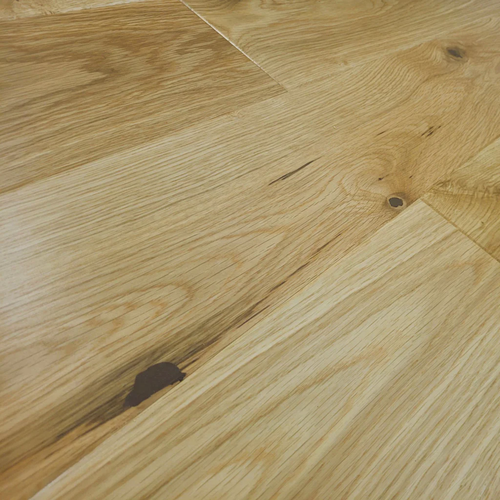 Podłoga drewniana Dąb Bevelled Lacquer 14 mm, BC8-DBE1-LAK-XBF-D14130-U